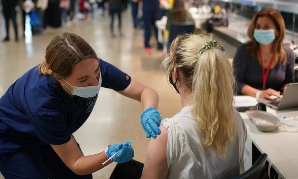 Κορονοϊός: Εμβολιασμό κάθε χρόνο για τους ευπαθείς «βλέπει» ο ΠΟΥ